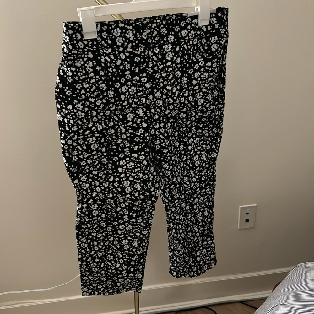 Ann Taylor wide leg pants with pattern.